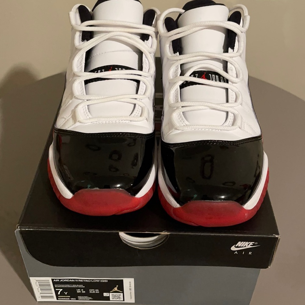 AUTHENTIC NIKE AIR JORDAN 11 RETRO LOW